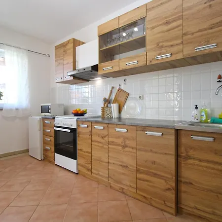 2378 Pula